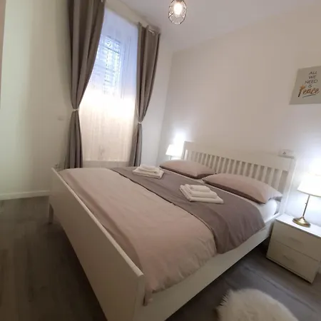Apartment A&z *