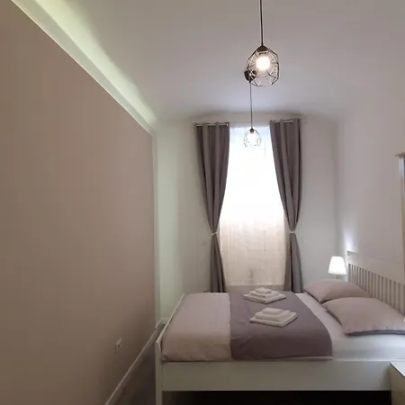 Apartment A&z